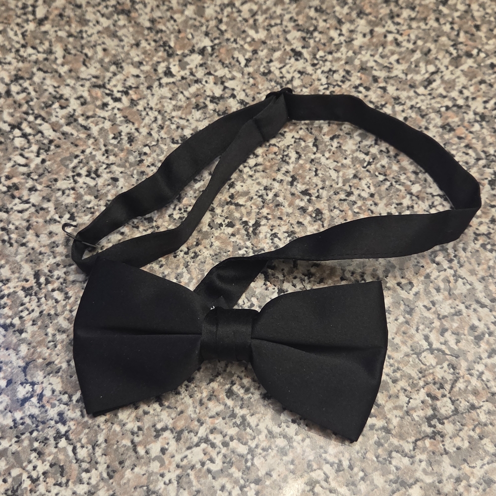 Mens Black Bowtie 100% Polyester Hand Made